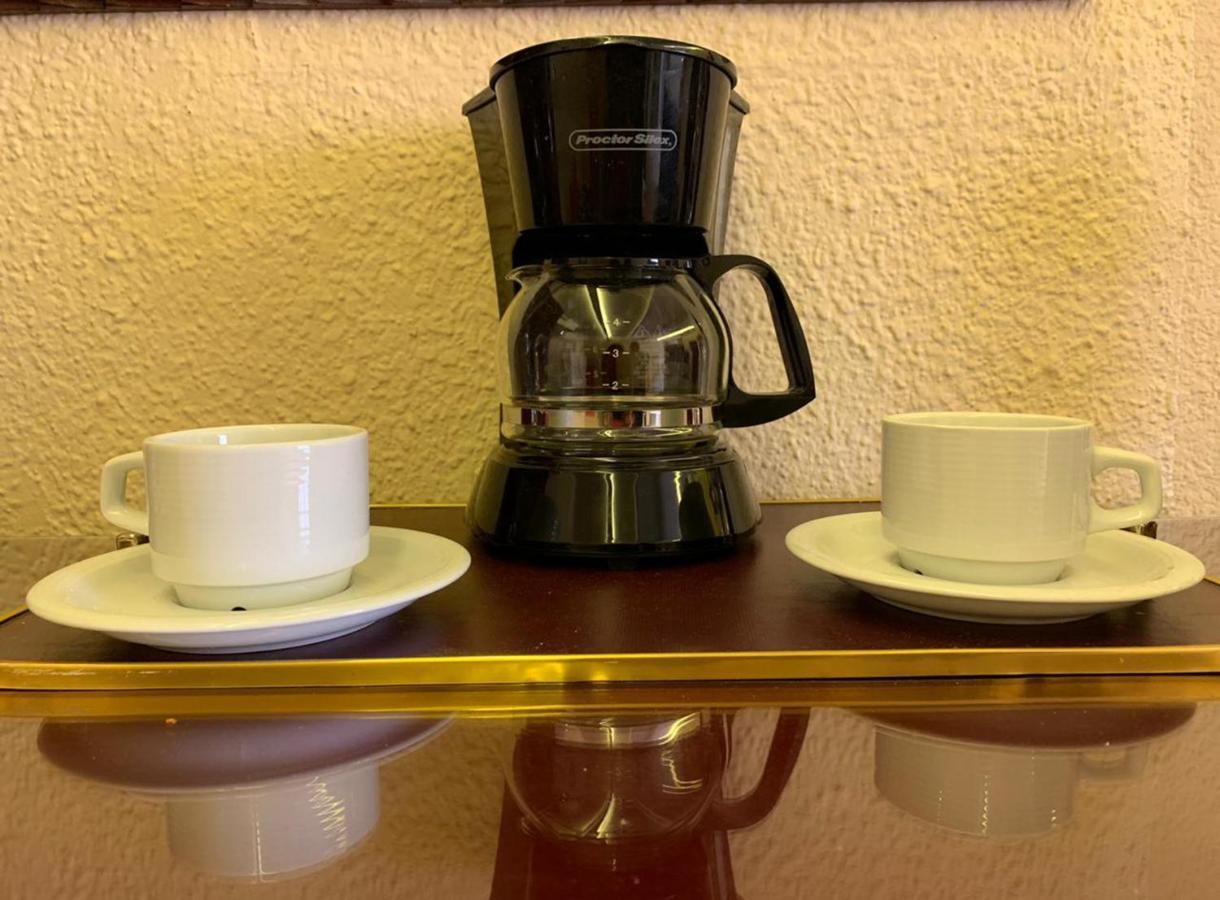 Hotel Geneve Cd De Mexico Εξωτερικό φωτογραφία A coffee pot