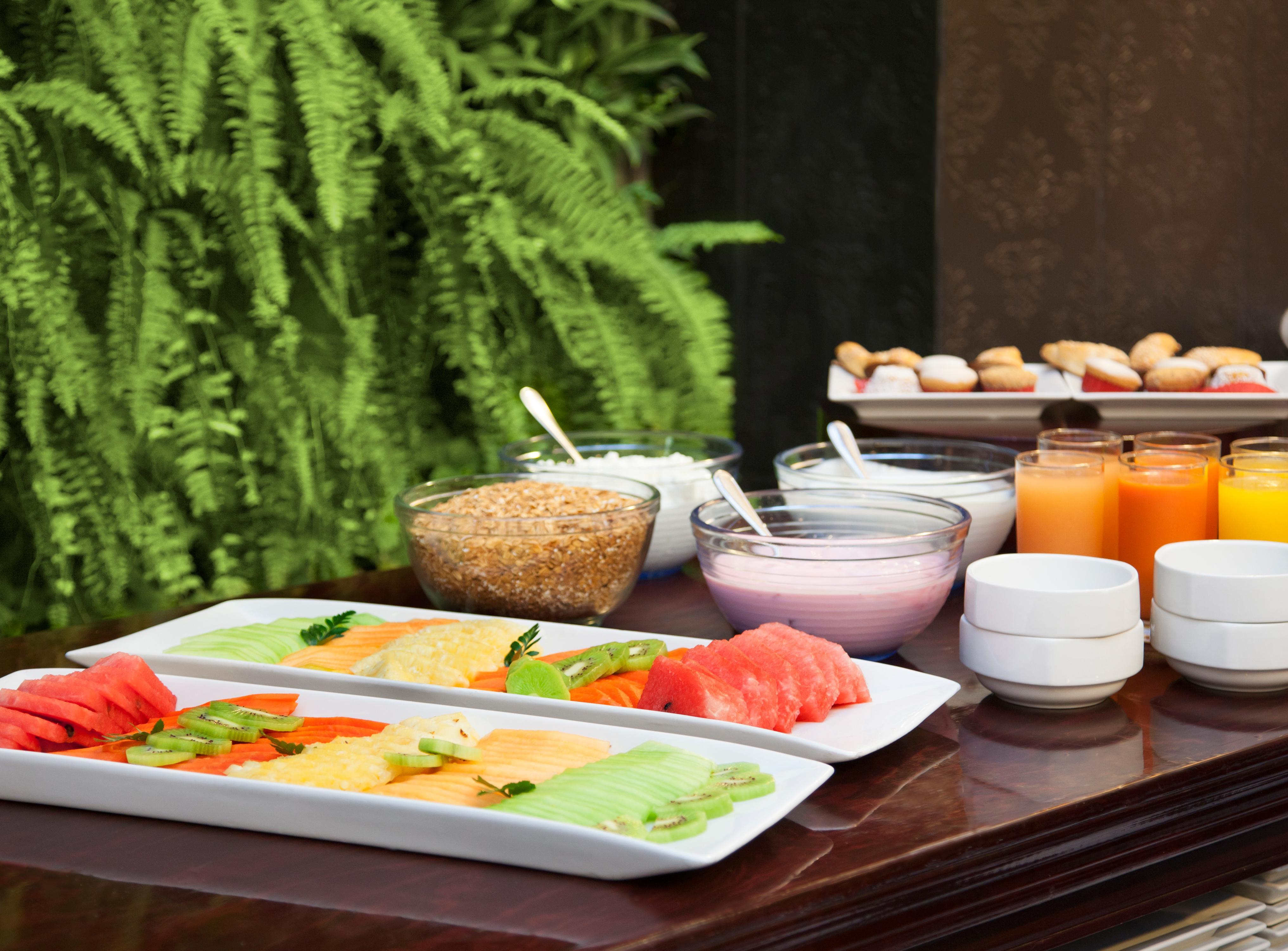 Hotel Geneve Cd De Mexico Εξωτερικό φωτογραφία A breakfast buffet