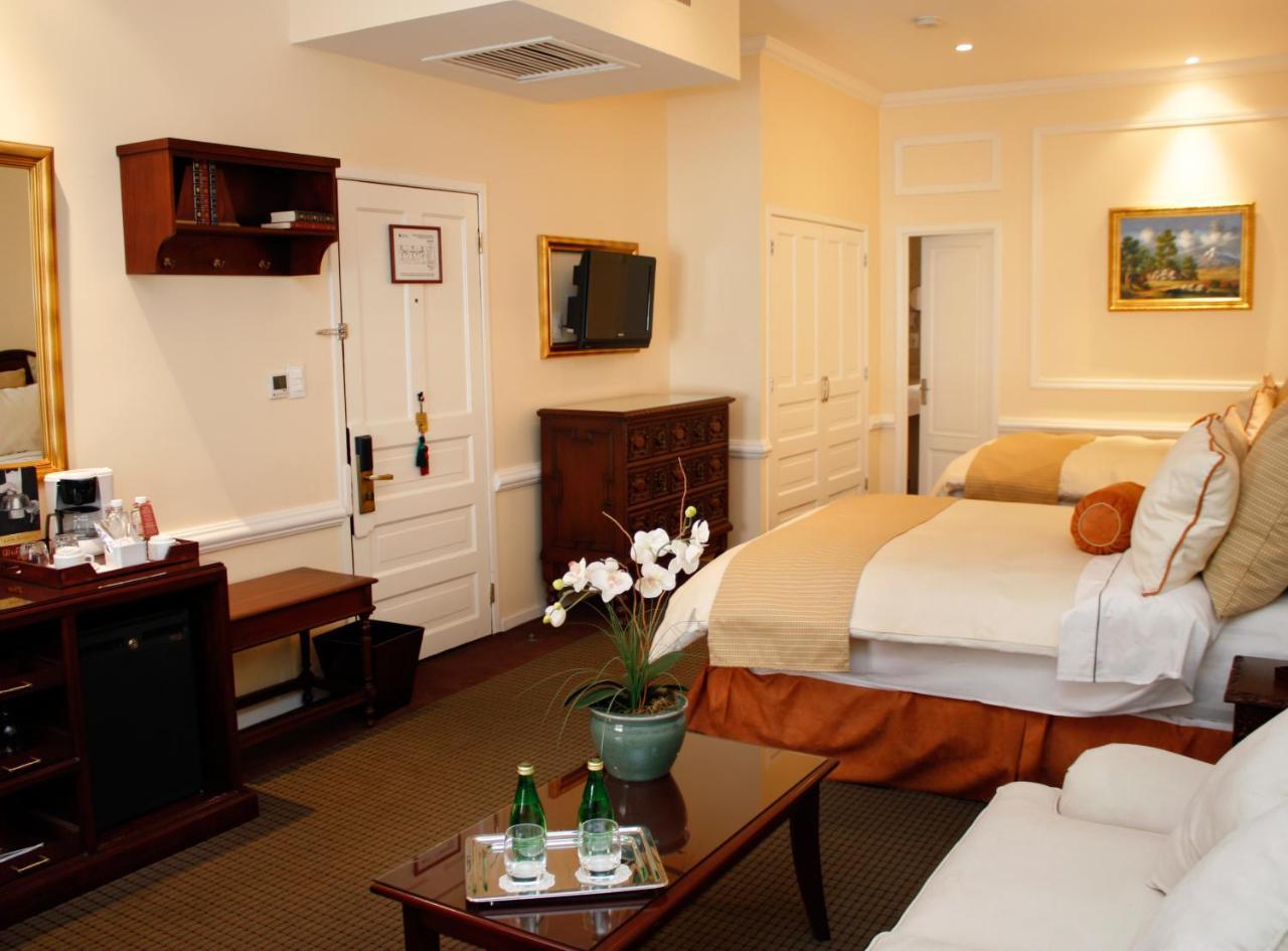 Hotel Geneve Cd De Mexico Εξωτερικό φωτογραφία A room at the hotel